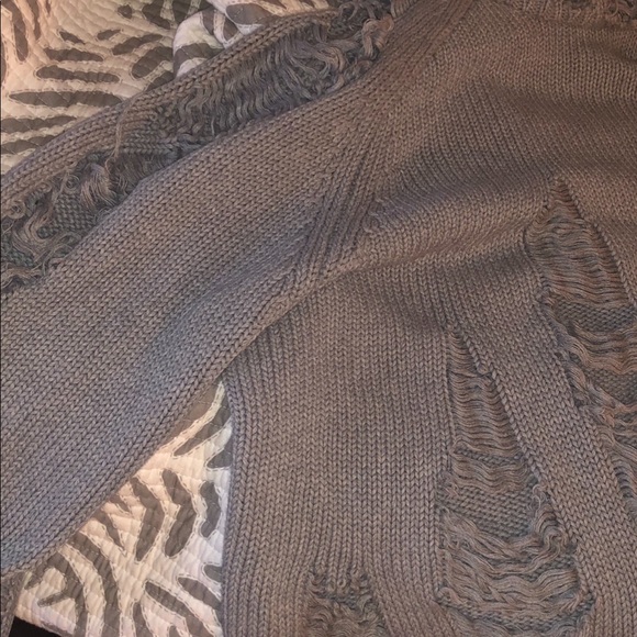 NEW! LF/Furst of a kind destroyed sweater NWOT - Picture 5 of 7